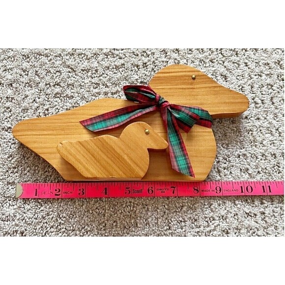 Hand Carved Duck Wall Plaque Wooden Folk Art Country Decor Mom Dad Baby 80s 90s - Picture 7 of 8